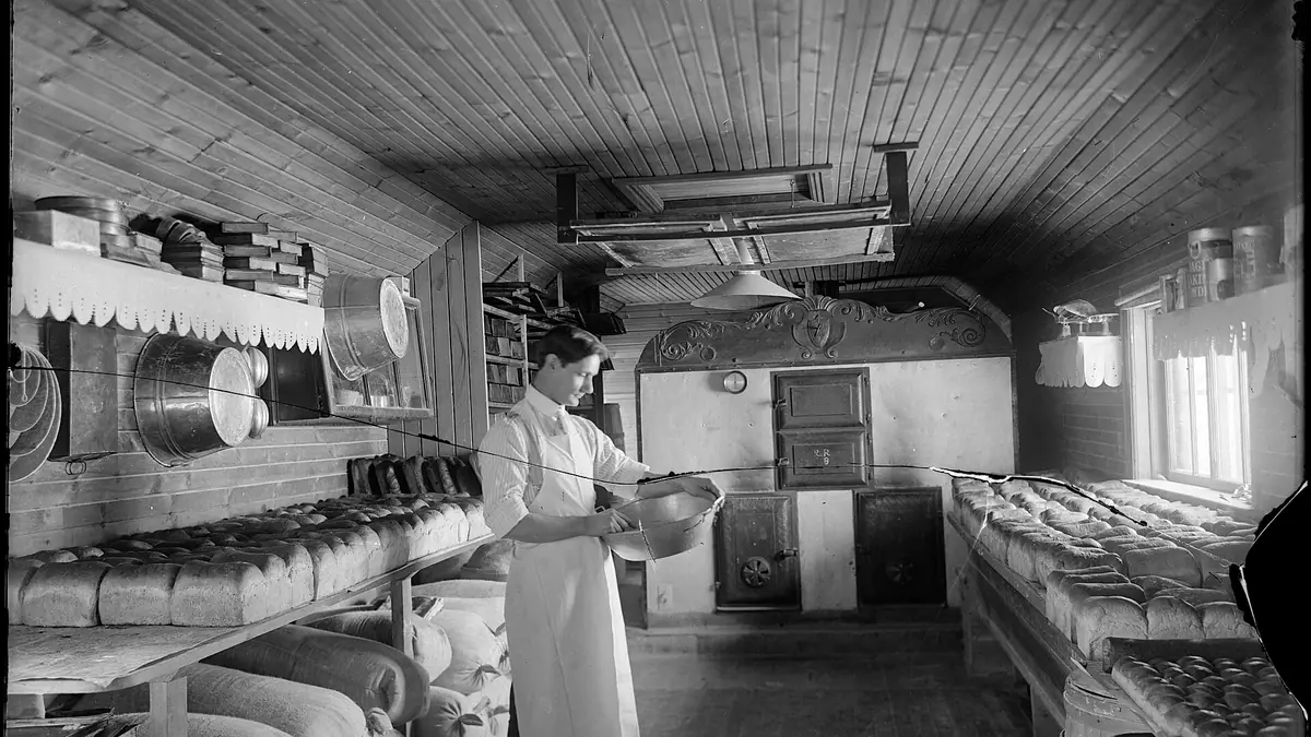 Bassi Sweet Centre – bakery in Horseley Heath, Tipton